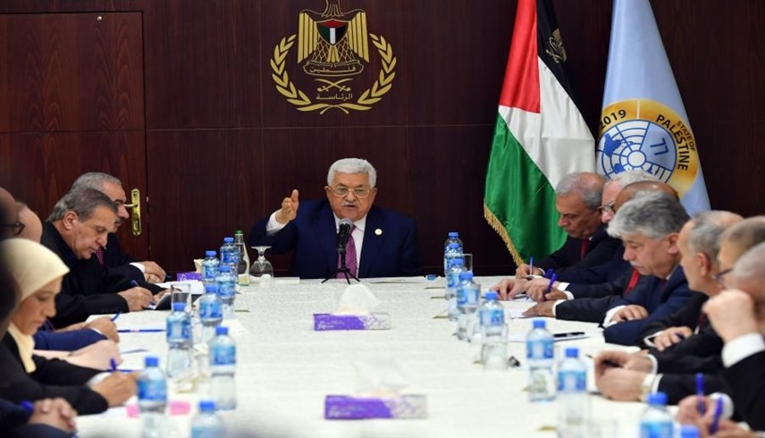 جلسة سابقة للحكومة الفلسطينية برئاسة الرئيس محمود عباس (أرشيف)