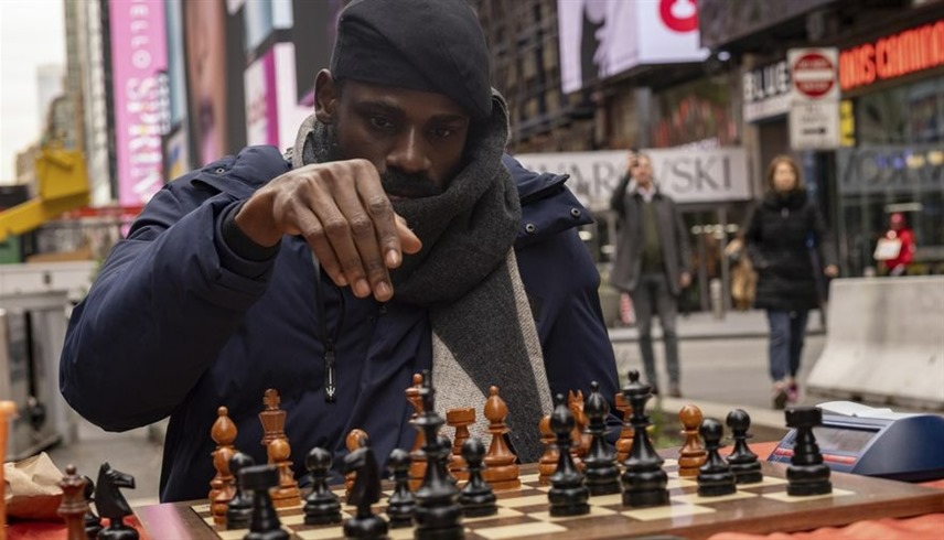 بطل نيجيري في الشطرنج توندي أوناكويا (واشنطن بوست)