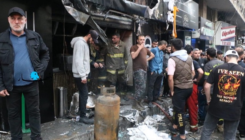 مسعفون ومنقذون في بيروت بعد انفجار المطعم (النهار)