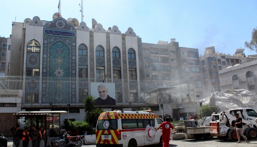 آثار الهجوم الإسرائيلي على السفارة الإيرانية في دمشق (رويترز)