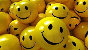 باحثون يحددون 5 أمور تشعرنا بالسعادة 