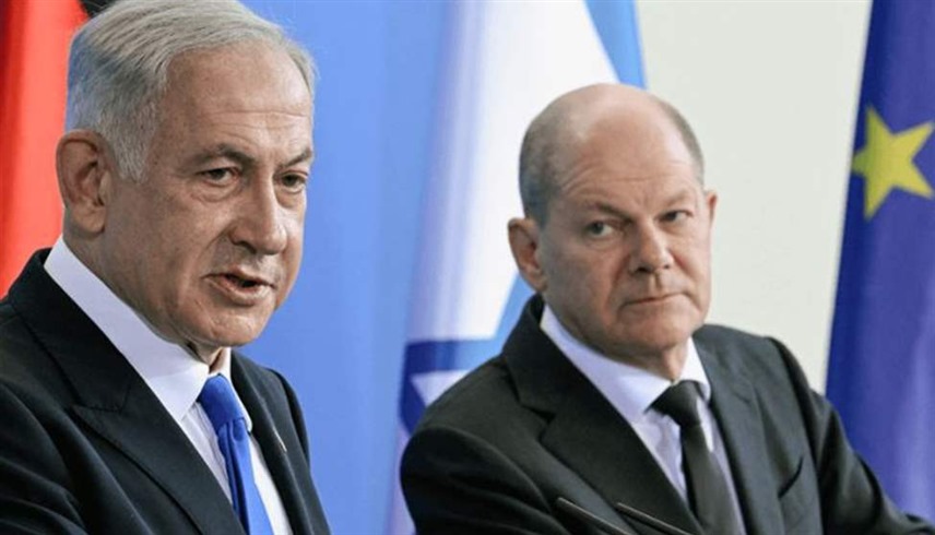 المستشار الألماني أولاف شولتس ورئيس الوزراء الإسرائيلي بنيامين نتانياهو (رويترز)