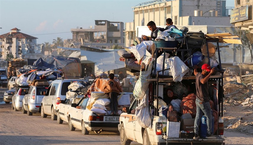 إخلاء مدينة رفح الفلسطينية من اللاجئين (رويترز)