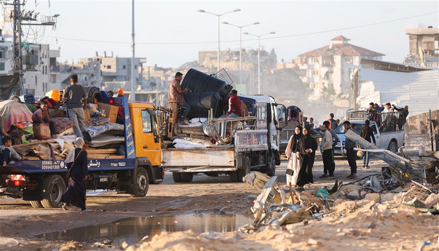 نازحون فلسطينون يغادرون رفح  بعد الهجوم الإسرائيلي (إكس)