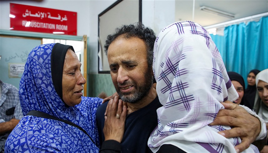 فلسطينيون داخل أحد مستشفيات رفح (أرشيف)