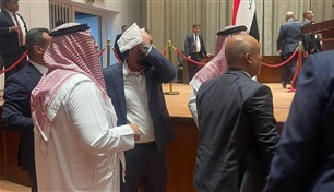 اشتباكات وتبادل عنف في جلسة انتخاب رئيس البرلمان العراقي 