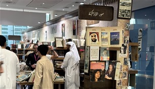 "سور الأزبكية" يُعيد الزوار إلى الزمن الجميل في "أبوظبي الدولي للكتاب"
