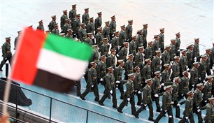 مواطنون ومقيمون: قواتنا المسلحة الإماراتية درعنا الحامي 
