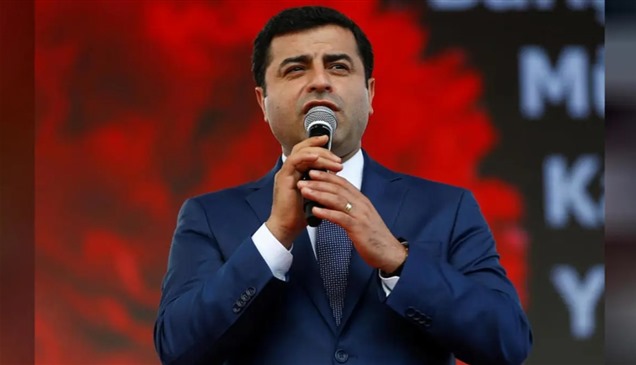 محكمة تركية تدين مسؤولين في حزب موال للأكراد