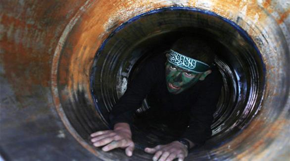 عضو من حماس في أحد الأنفاق في غزة(أرشيف)