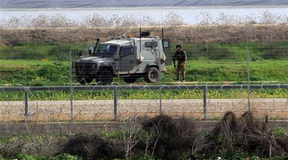 مركبة لجيش الاحتلال الإسرائيلي على الحدود مع قطاع غزة (أرشيف)