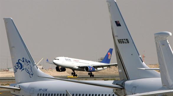 طائرة تابعة للخطوط الجوية المصرية قبل اقلاعها (اي بي ايه)