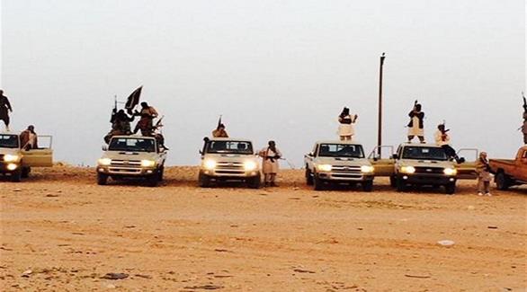 مسلحون من داعش أثناء حصار النوفلية في فبراير 2015(أرشيف)