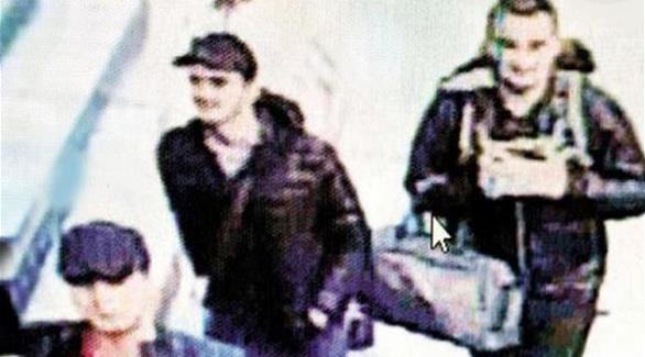 صورة للثلاثي القاتل مستخرجة من كاميرا أمنية في المطار(ديلي صباح)