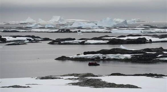 يستمر ثقب طبقة الاوزون فوق القطب الجنوبي العائد بجزء كبير منه الى النشاطات البشرية في التقلص (أ ف ب)