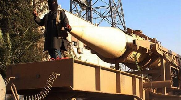صاروخ سكود بإيدي عناصر التنظيم الإرهابي في الموصل(أرشيف)