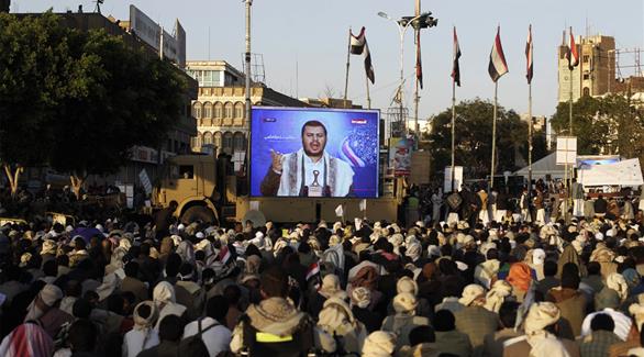 زعيم الحوثيين متحدثاً في إحدى التجمعات باليمن (أرشيف)