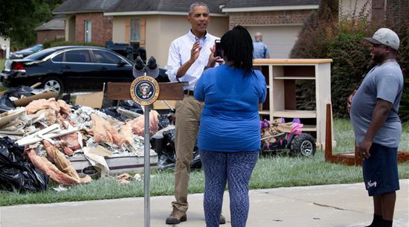 أوباما خلال زيارته لويزيانا (وكالات)