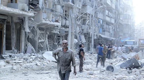 آثار القصف في حلب (أرشيف)