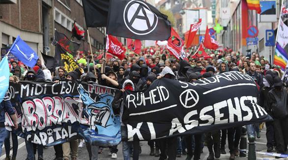 متظاهرون في بلجيكا(رويترز)