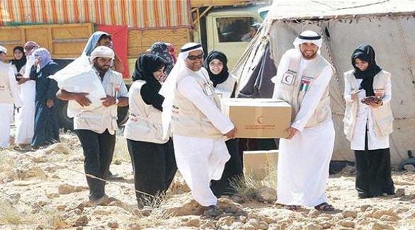 الهلال الأحمر الإماراتي يوزع المساعدات الإنسانية في اليمن (أرشيف)