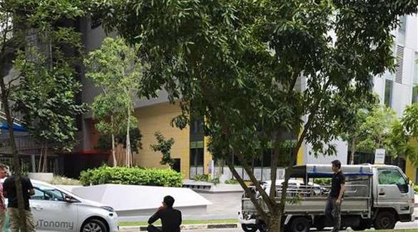 سنغافورة: سيارة ذاتية القيادة تصطدم بشاحنة 0201610190928562
