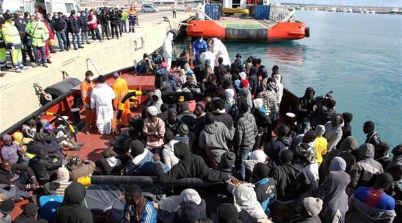 لاجئون يصلون شواطئ إيطاليا (أرشيف)