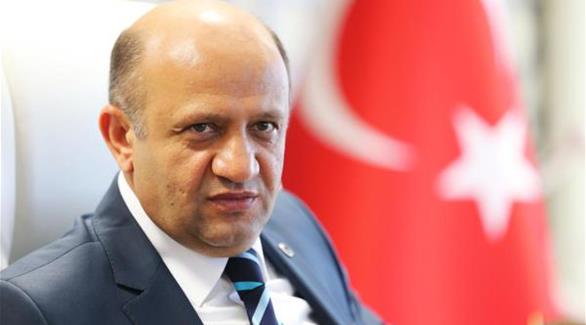 وزير الدفاع التركي فكري ايشيك (أرشيف)