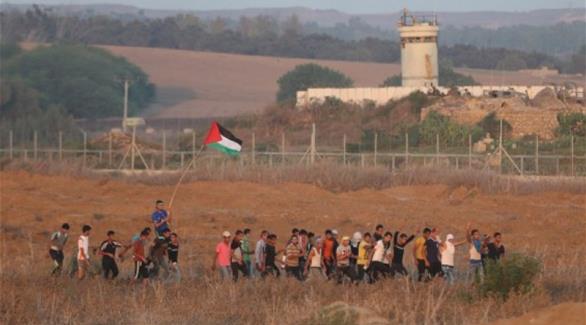 مواجهات بين شبان فلسطينيين وقوات الاحتلال الإسرائيلي على طول الشريط الحدودي الشرقي لقطاع غزة (أرشيف)