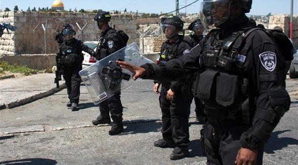 القوات الإسرائيلية تشن حملات اعتقالات بصورة شبه يومية في أنحاء الضفة الغربية (أرشيف)