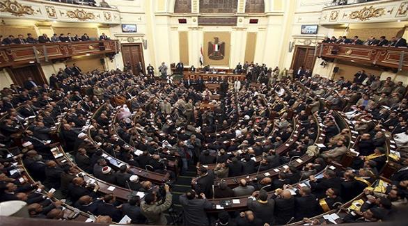 رموز الحزب الحاكم السابق يعولون على الفوز بـ100 مقعد في البرلمان المصري الجديد(أرشيف)
