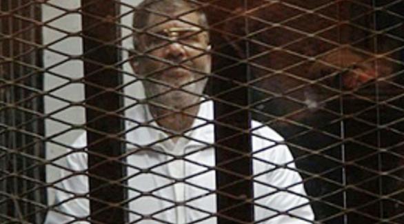 مرسي في المحكمة (أرشيف)