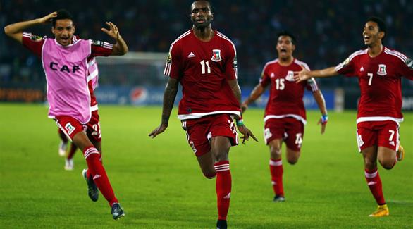 فرحة لاعبي غينيا الاستوائية (رويترز)