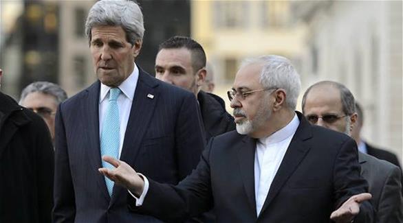 وزيرا الخارجية الأمريكي جون كيري والإيراني جواد ظريف (أ{شيف)