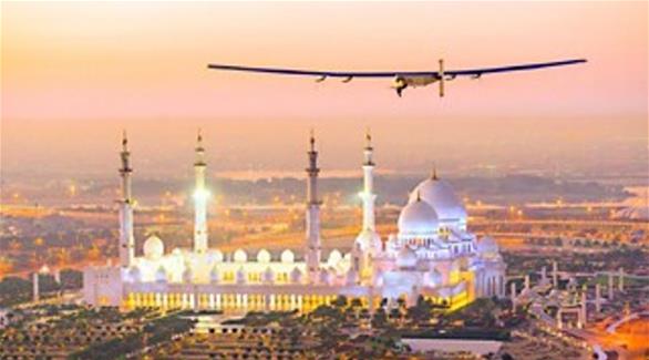الطائرة خلال تحليقها فوق جامع الشيخ زايد الكبير 