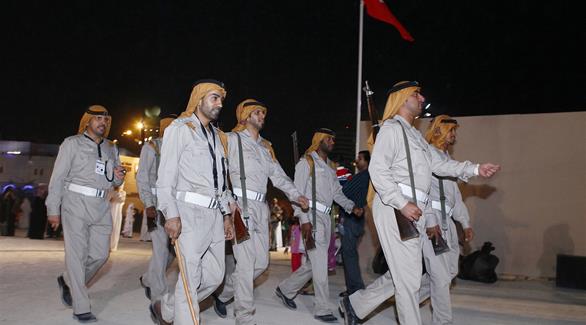 دورية شرطة أبوظبي بزيها التأسيسي(من المصدر)
