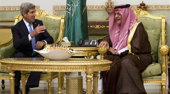 وزير الخارجية السعودي سعود الفيصل مع نظيره الأمريكي جون كيري (أرشيف)