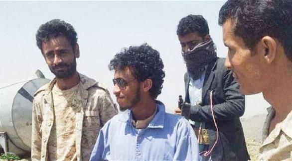 الدعاية الحوثية حولت اليمني عبد الشميري من عامل لحام خزانات مياه إلى طيار حربي (عكاظ)