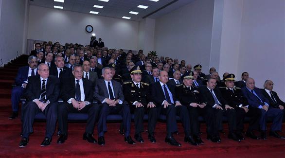 قيادات الداخلية المصرية في اجتماعهم أمس مع الوزير (المصدر)