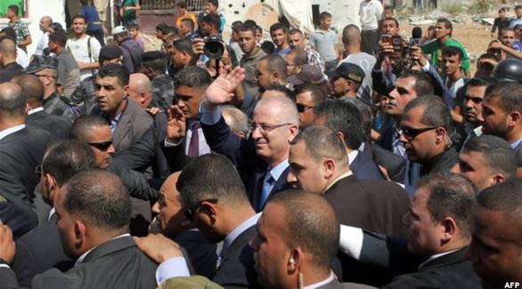 رئيس حكومة التوافق الفلسطينية رامي الحمدالله خلال زيارته لقطاع غزة (أرشيف)