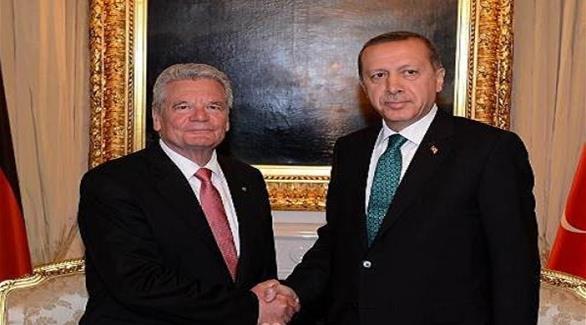 الرئيس الألماني غاوكه يسار والتركي أردوغان يمين الصورة (أرشيف)