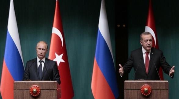 الرئيس التركي يمين الصورة والرئيس الروسي يساراً في لقاء سابق (أرشيف)