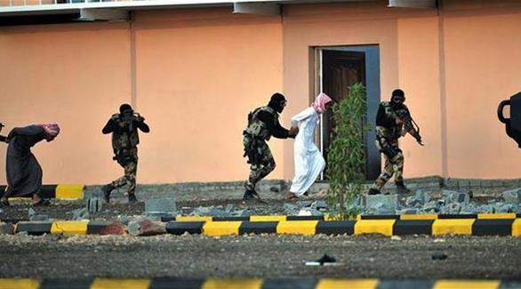 القوات السعودية تلقي القبض على 93 إرهابياً يشتبه انتمائهم لداعش (أرشيف)