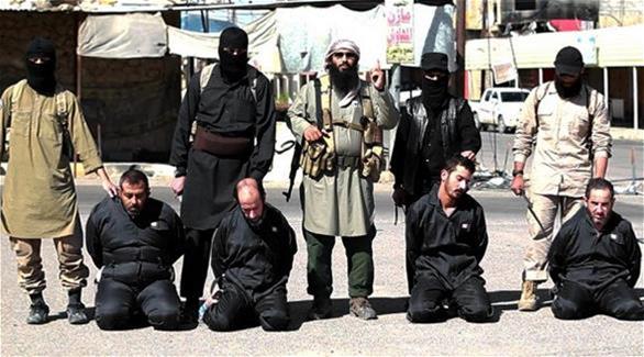 تنظيم داعش يذبح عراقيين بتهمة تجنيد مقاتلين لصالح الحشد الشعبي (تويتر)