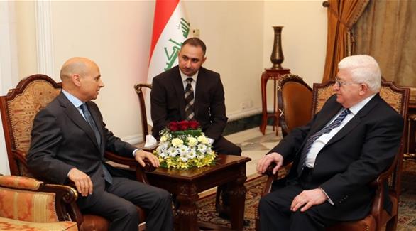 الرئيس العراقي فؤاد معصوم والسفير الإيطالي ماسيمو موراتي (أرشيف)