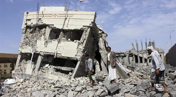أحد مراكز تجمعات الحوثيين التي دمرها التحالف في صعدة (رويترز)