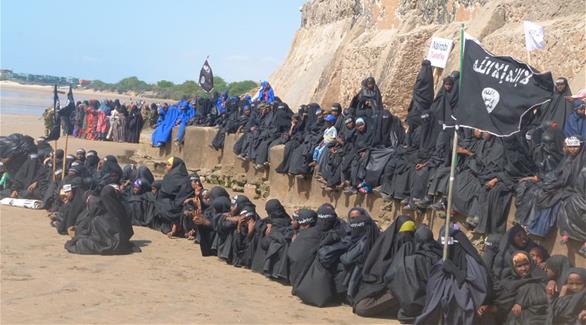 نسوة من داعش في إحدى التجمعات الصومالية (أرشيف)