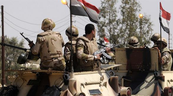 جانب من الانتشار المكثف للجيش في سيناء (أرشيفية)