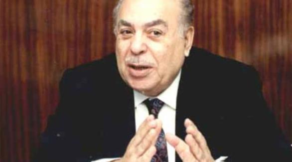 وزير الثقافة والإعلام المصري الراحل عبدالقادر حاتم (أرشيف)