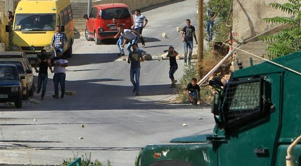 الاحتلال الإسرائيلي يقتل فلسطينياً ويصيب آخر(رويترز)